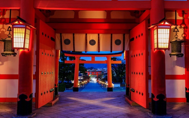 Cẩm nang tham quan đền thờ Fushimi Inari Taisha khi du lịch Nhật Bản