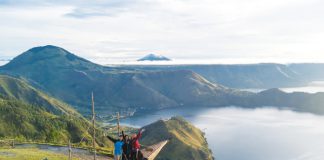 Check in hồ Toba Indonesia - hồ nước ngọt lớn nhất khu vực Đông Nam Á