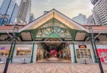 Lạc lối tại khu ẩm thực Lau Pa Sat nổi tiếng Singapore Lạc lối tại khu ẩm thực Lau Pa Sat nổi tiếng Singapore